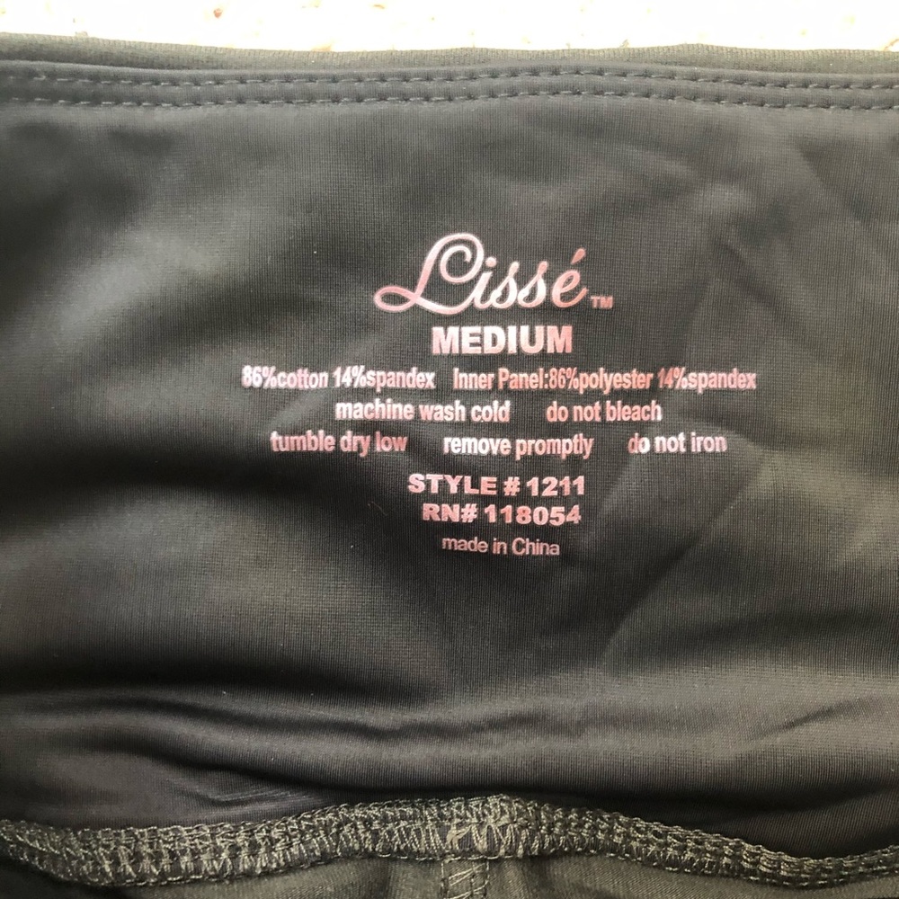 NWT!  Leggings with Cargo Pocket Sz Medium - Picture 5 of 6